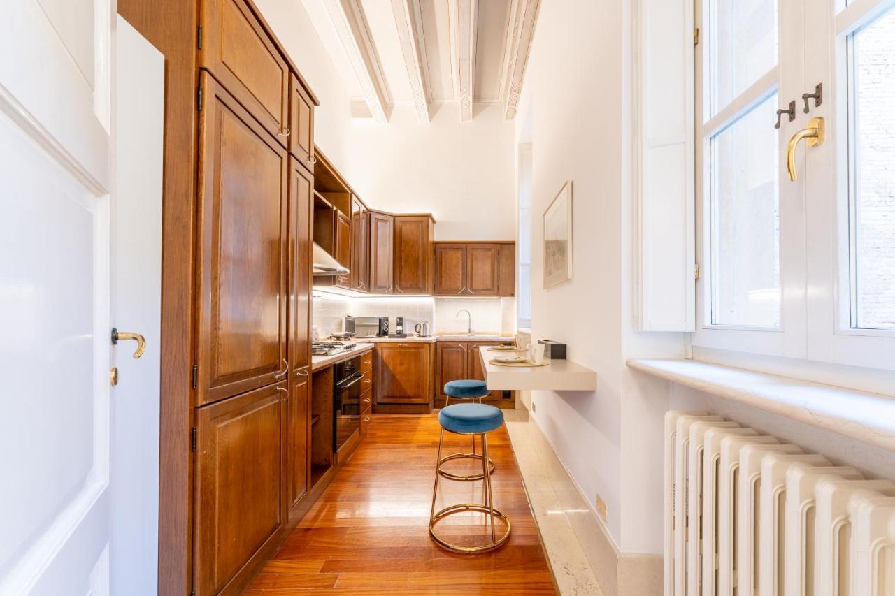 Corso Cavour Luxury Apartment Verona Exterior photo